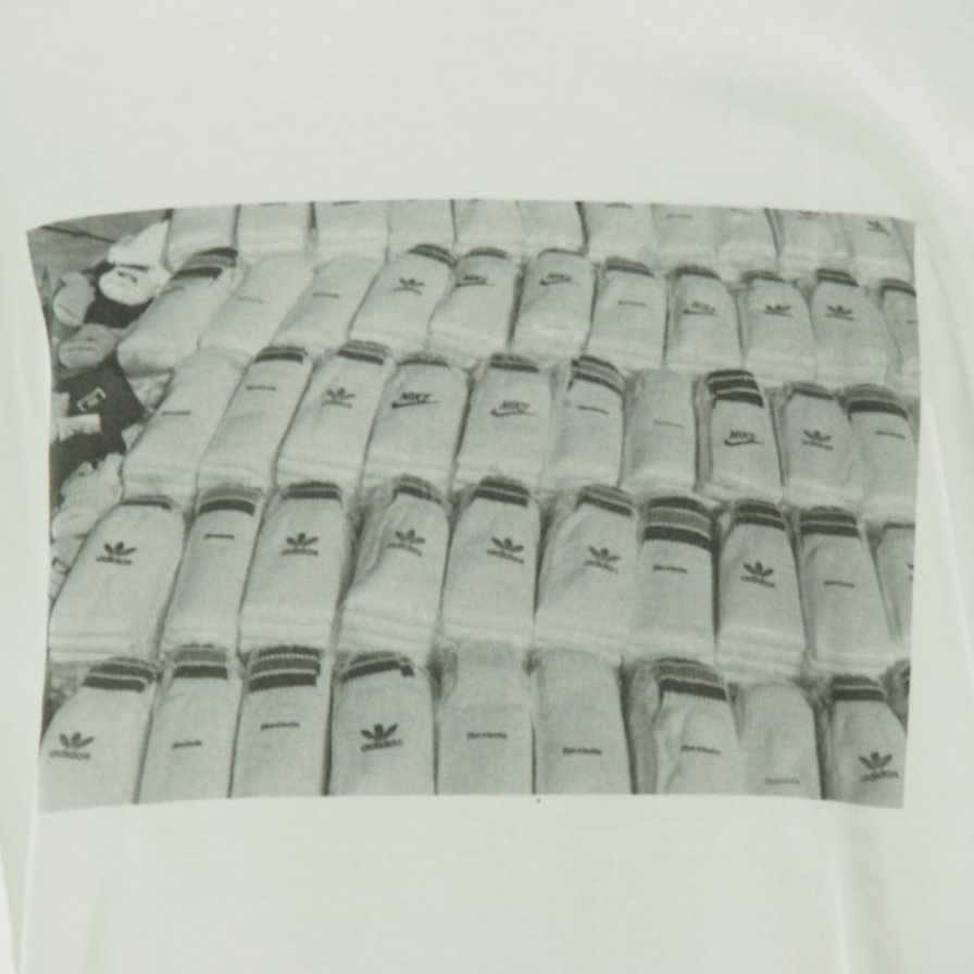 FilPhies フィルフィーズ - Selling socks on 125th Street Harlem 10027 in 1991 - White