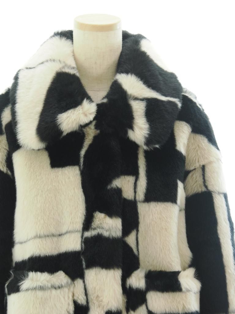 Jakke ジャッキー - Traci Coat - Monochrome Tile - S Size