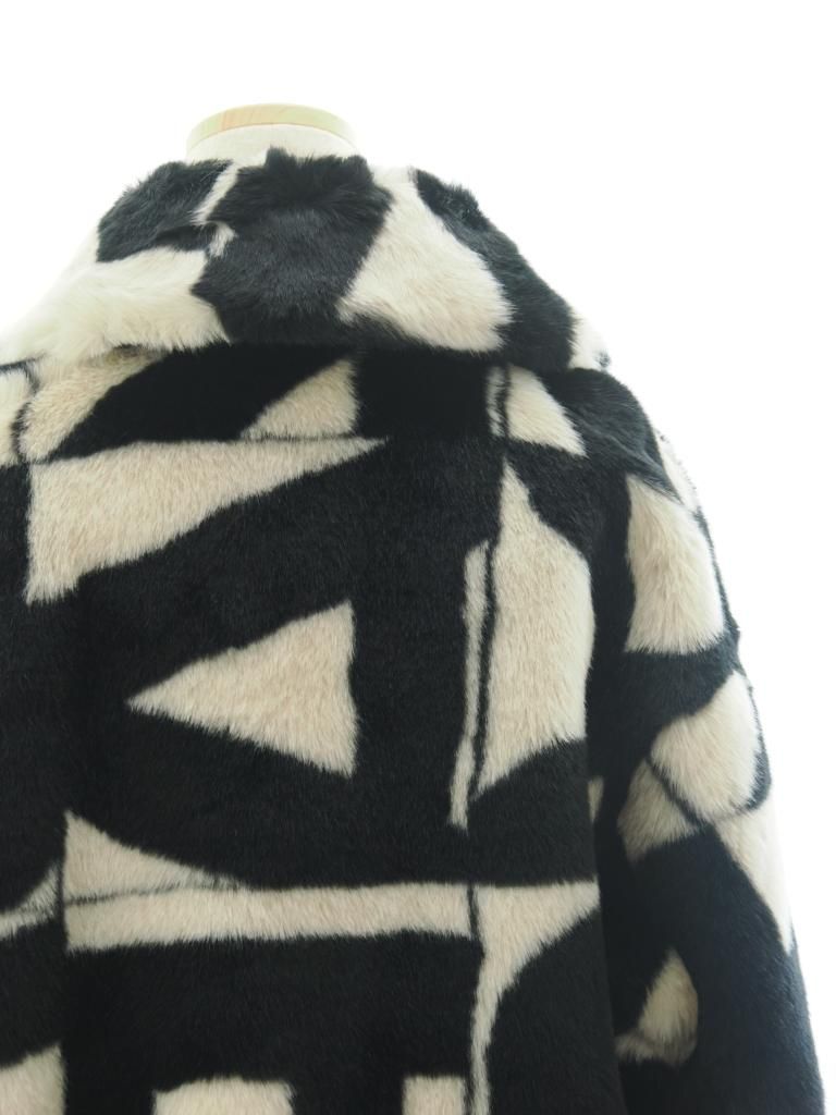 Jakke ジャッキー - Traci Coat - Monochrome Tile - S Size