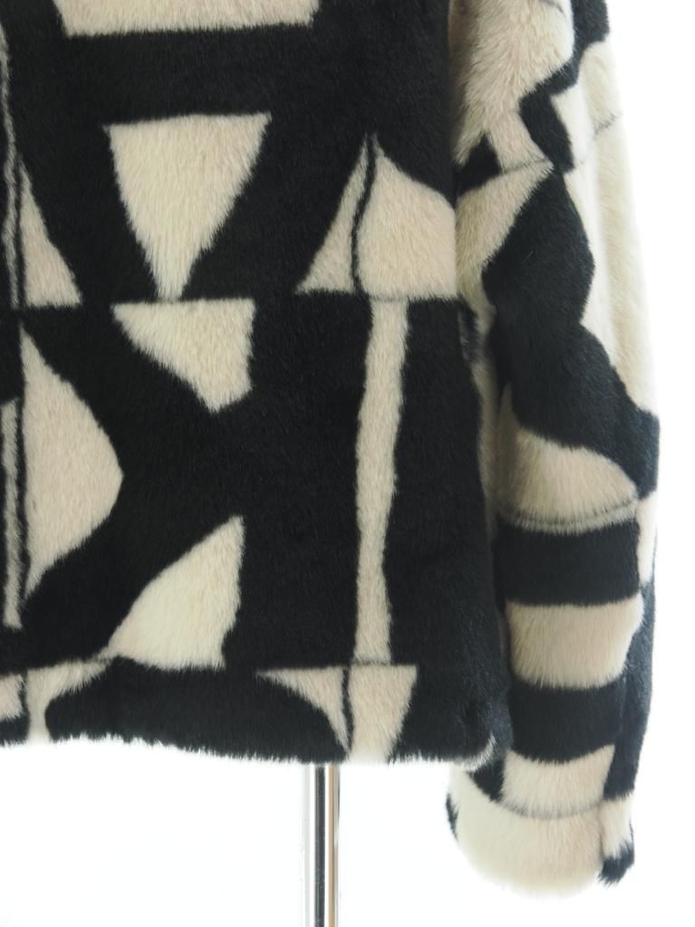 Jakke ジャッキー - Traci Coat - Monochrome Tile - M Size