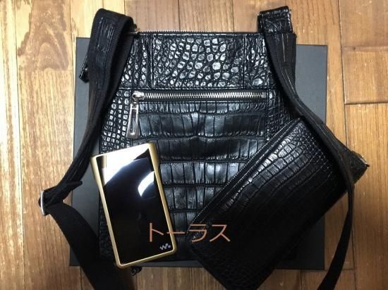 LEON掲載モデル】スモールクロコダイルマットショルダーバッグ凛 LEON掲載モデル】スモールクロコダイルマットショルダーバッグ凛