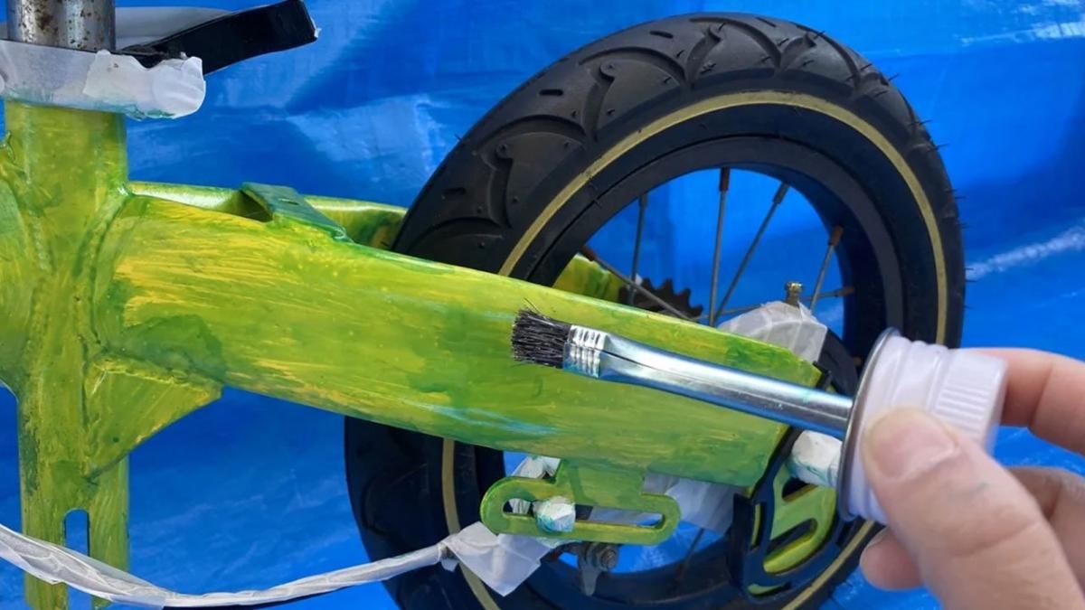 タカラ塗料オリジナルカラー オリーブドラブで古い自転車を塗り替えた
