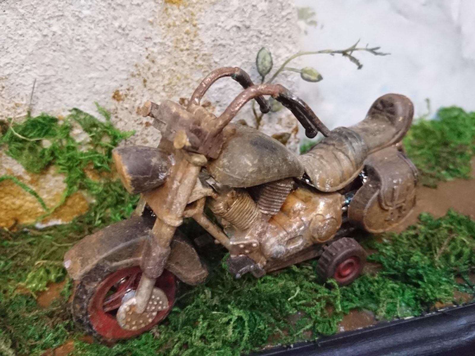 おもちゃの新しいバイクが 錆びて動かなくなった古いバイクのようになる塗り方 塗り方 塗装diy事例から塗料を選べるサイト How To Paint おもちゃの新しいバイクが 錆びて動かなくなった古いバイクのようになる塗り方 塗り方 塗装diy事例から塗料を選べるサイト How To Paint