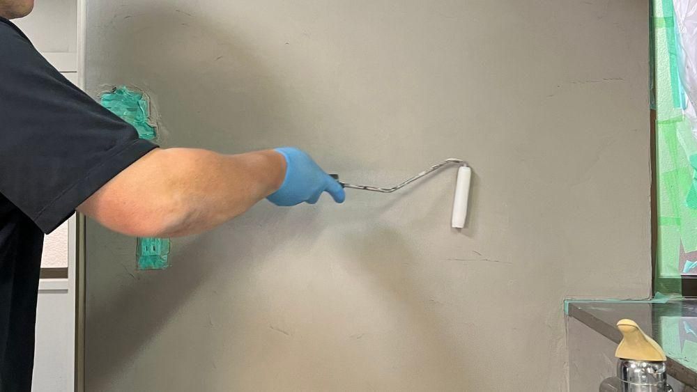 モルクラフト専用トップコートを塗る