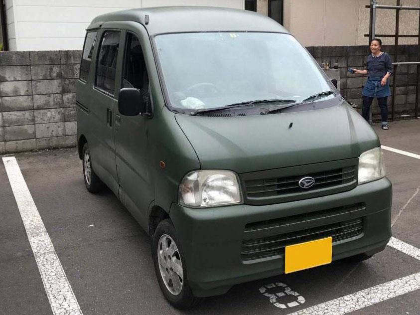 ダイハツ ハイゼットカーゴをカスタムカラー マットミリタリーグリーンで刷毛塗り全塗装 刷毛 ハケ ローラーで車をdiyで全塗装しよう ダイハツ ハイゼットカーゴをカスタムカラー マットミリタリーグリーンで刷毛塗り全塗装 刷毛 ハケ ローラーで車をdiyで全塗装しよう