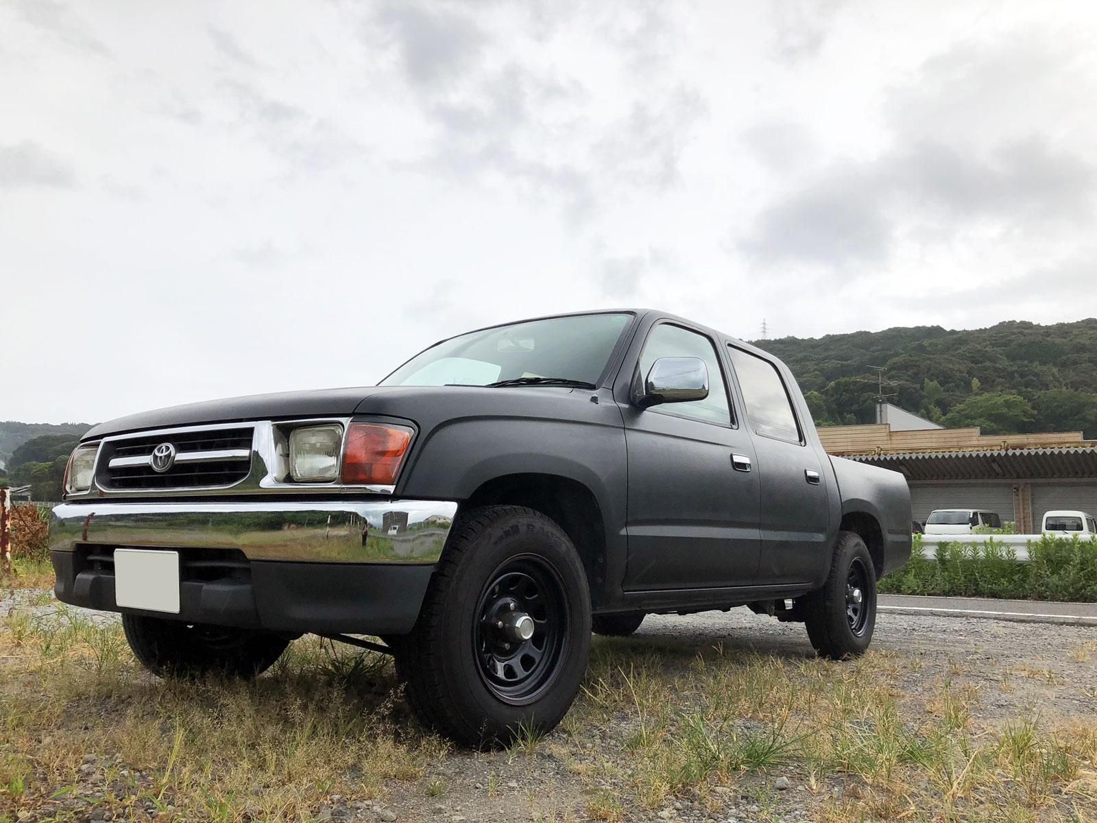 ハイラックスピックアップをマットブラックで刷毛塗り全塗装！ - 刷毛