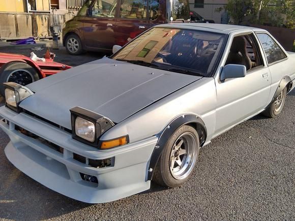 トヨタ AE-86を世田谷ベースカラーで刷毛塗り全塗装! - 刷毛(ハケ