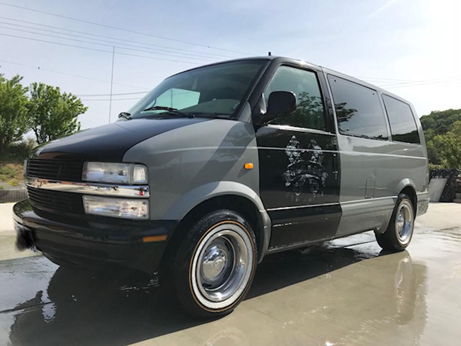 シボレー アストロをフレンチグレーで刷毛塗り全塗装！ - 刷毛（ハケ