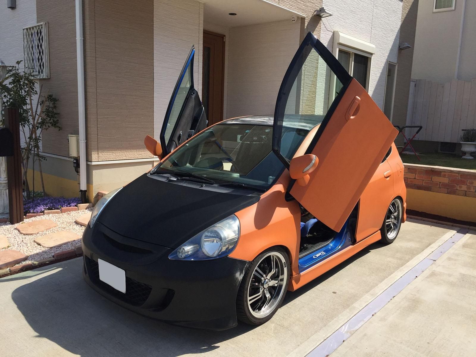 ホンダ フィットをセレンゲッティオレンジで刷毛塗り全塗装 刷毛 ハケ ローラーで車をdiyで全塗装しよう ホンダ フィットをセレンゲッティオレンジで刷毛塗り全塗装 刷毛 ハケ ローラーで車をdiyで全塗装しよう