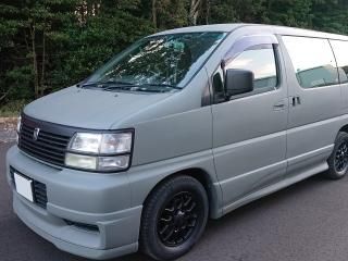 日産 エルグランドをフレンチグレーで全塗装！