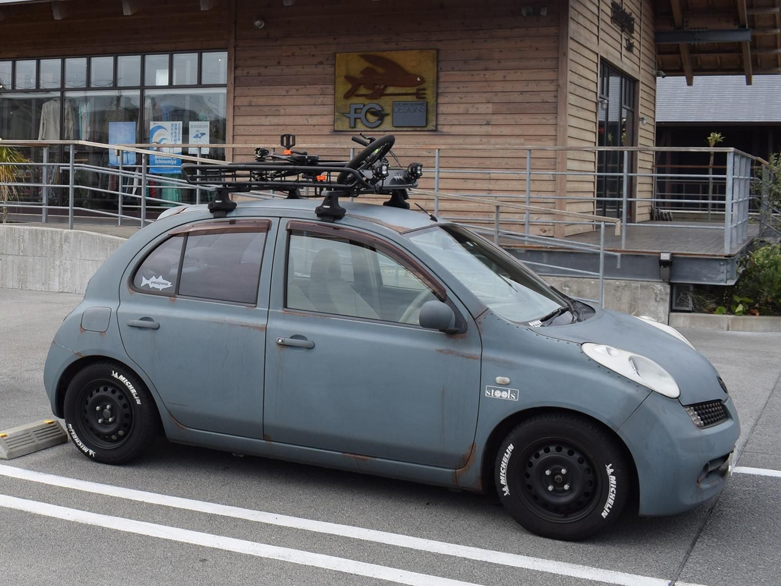 日産 マーチ をイーグルブルーグレーで刷毛塗り全塗装 刷毛 ハケ ローラーで車をdiyで全塗装しよう