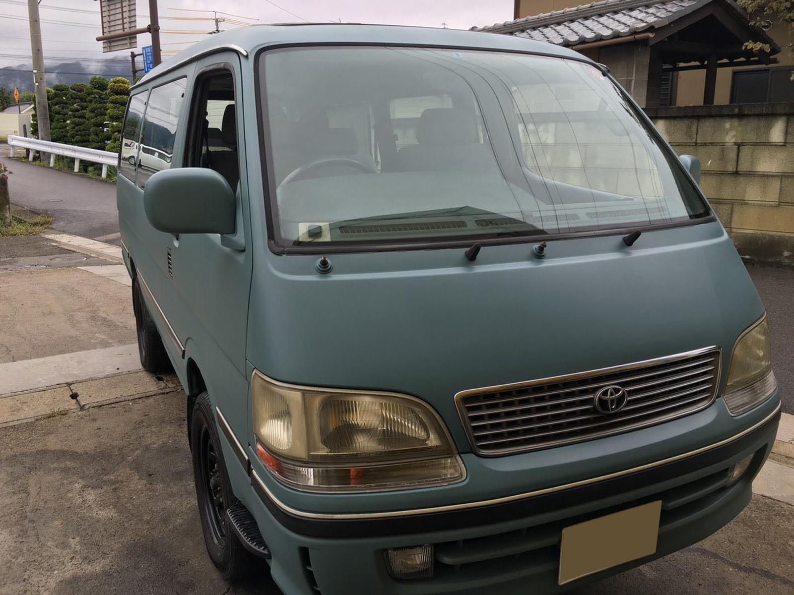 トヨタ ハイエース100系をKURAYAオールドブルーシーで刷毛塗り全