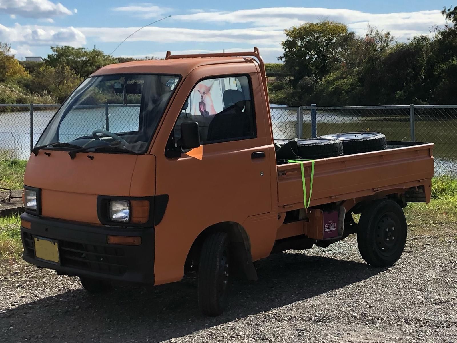 ダイハツ ハイゼットをセレンゲッティオレンジで刷毛塗り全塗装