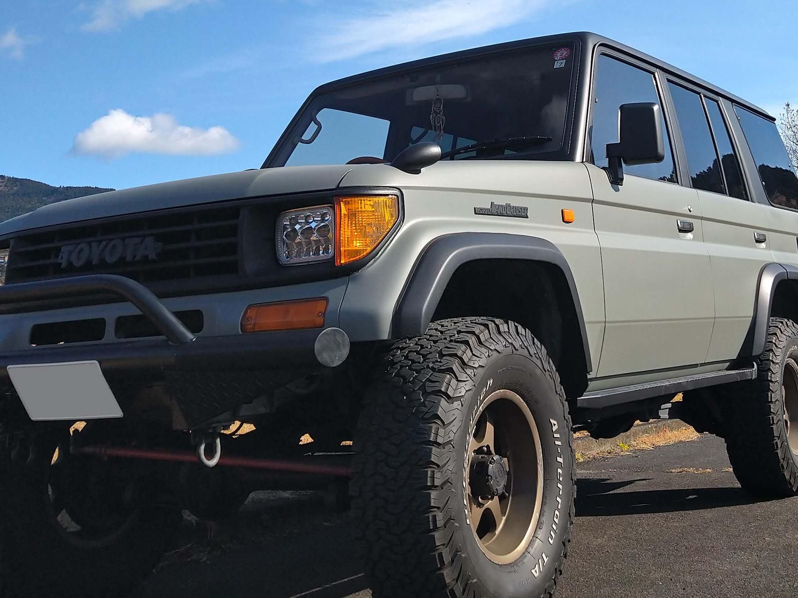 トヨタ ランドクルーザー78プラドをフレンチグレーで全塗装 刷毛 ハケ ローラーで車をdiyで全塗装しよう トヨタ ランドクルーザー78プラドをフレンチグレーで全塗装 刷毛 ハケ ローラーで車をdiyで全塗装しよう