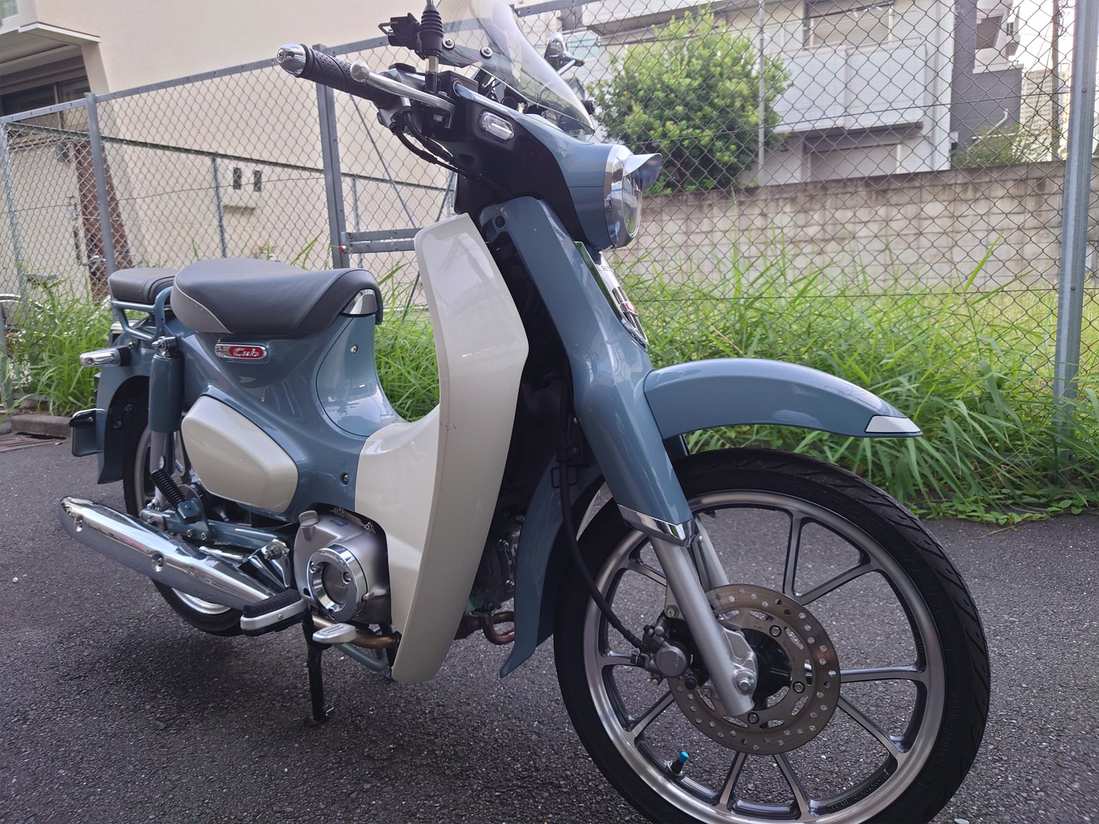 スーパーカブC125をカスタムカラー L05-30Tで刷毛塗り全塗装！ - 刷毛（ハケ）・ローラーで車をDIYで全塗装しよう！