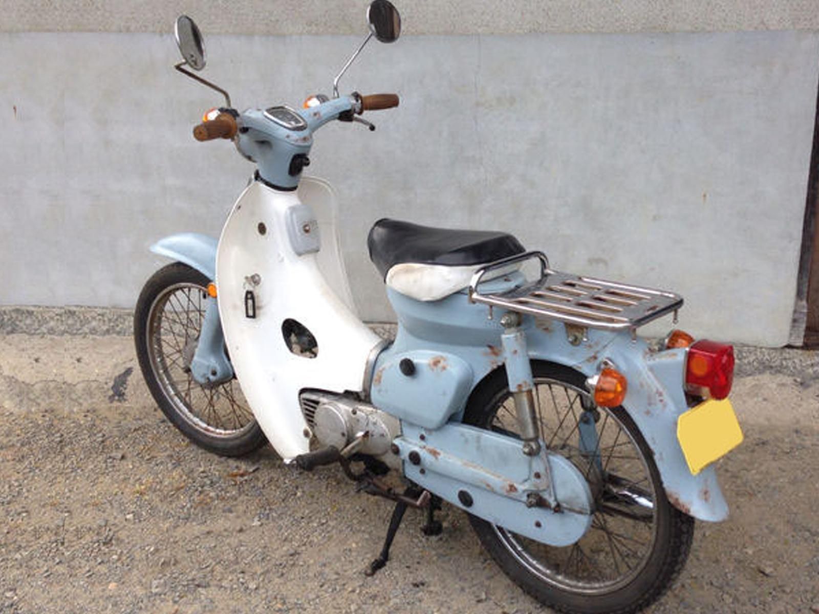 ホンダ スーパーカブカモメを世田谷ベースカラーで刷毛塗り全塗装 刷毛 ハケ ローラーで車をdiyで全塗装しよう