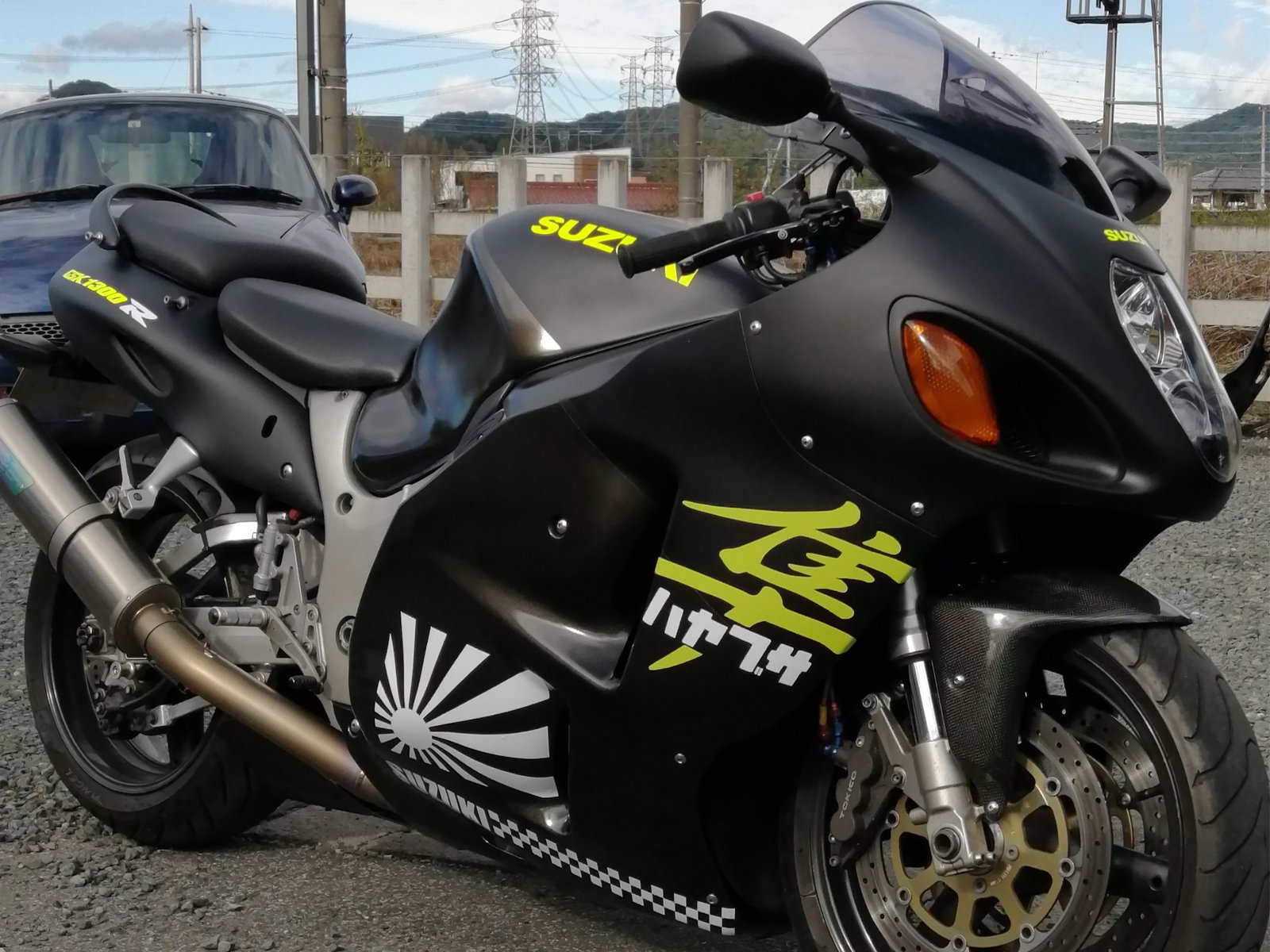 スズキ GSX1300Rをマットブラックで全塗装！ - 刷毛（ハケ）・ローラーで車をDIYで全塗装しよう！