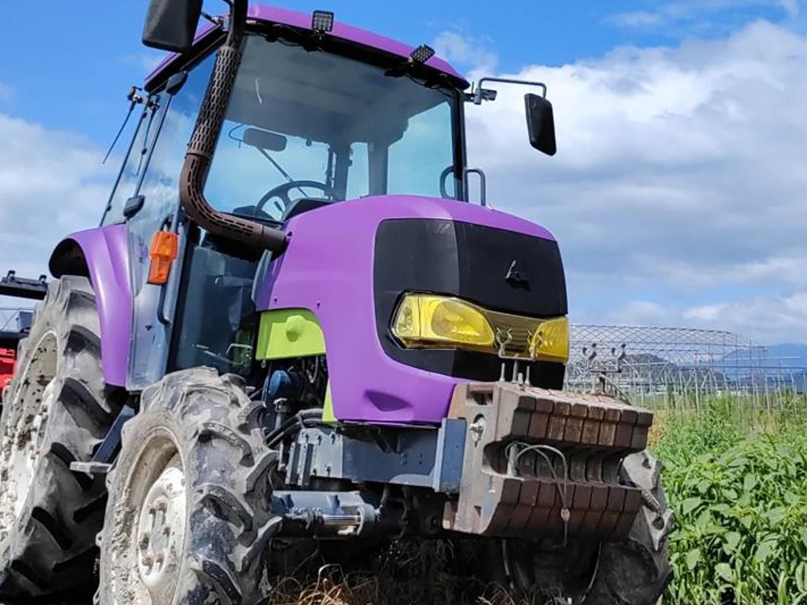 三菱トラクターをカスタムカラー DIC148近似色で刷毛塗り全塗装