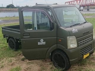 オリーブドラブ事例 - 刷毛（ハケ）・ローラーで車をDIYで全塗装