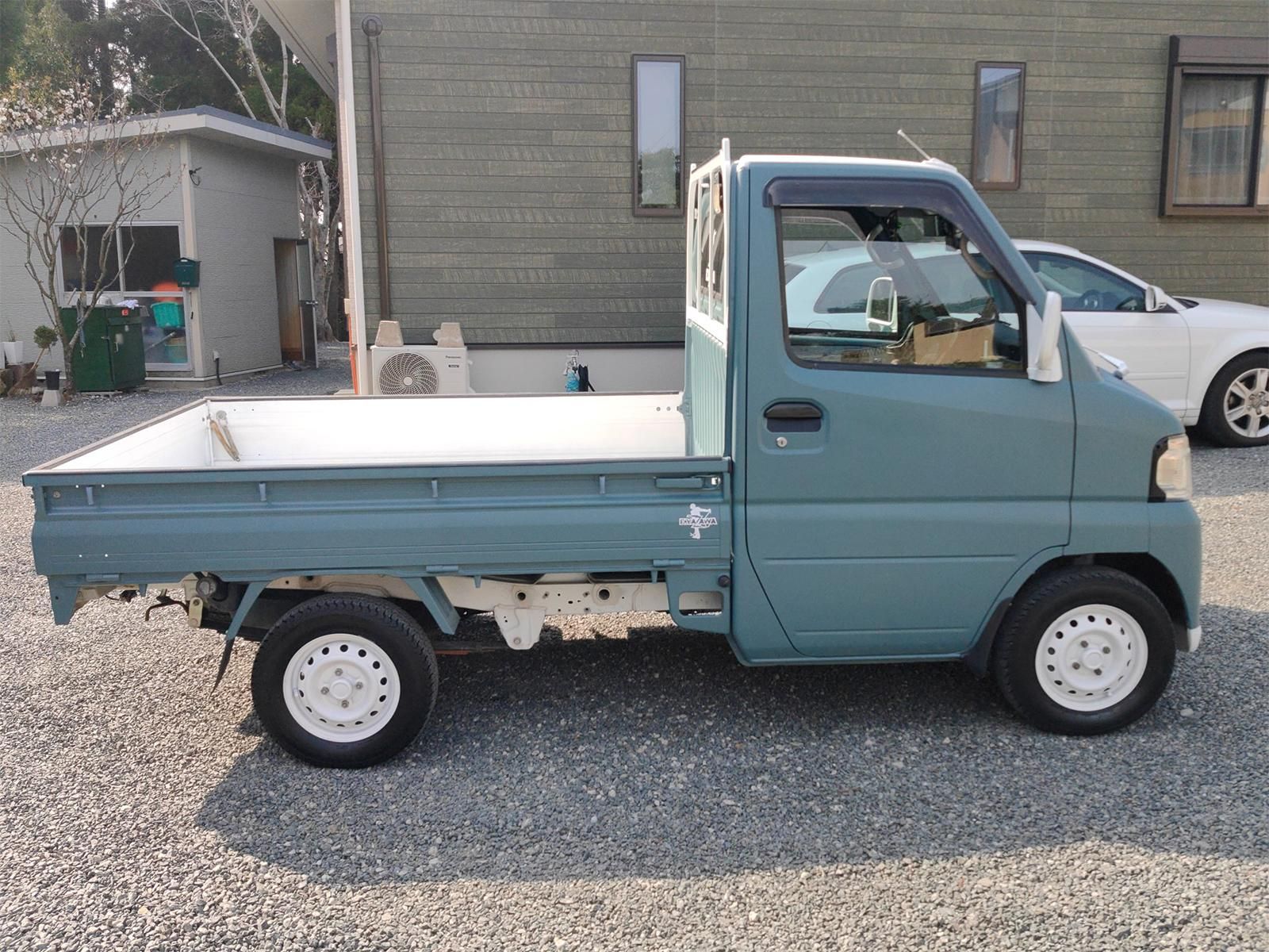 日産 クリッパートラックをオリーブカーキでオールペン！ - 刷毛