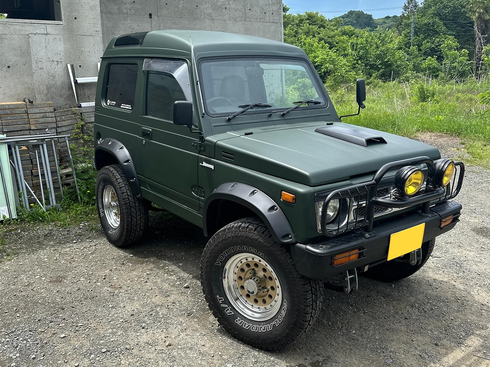 ジムニーをかっこよく自分で塗り替えた事例(グレイッシュダーク