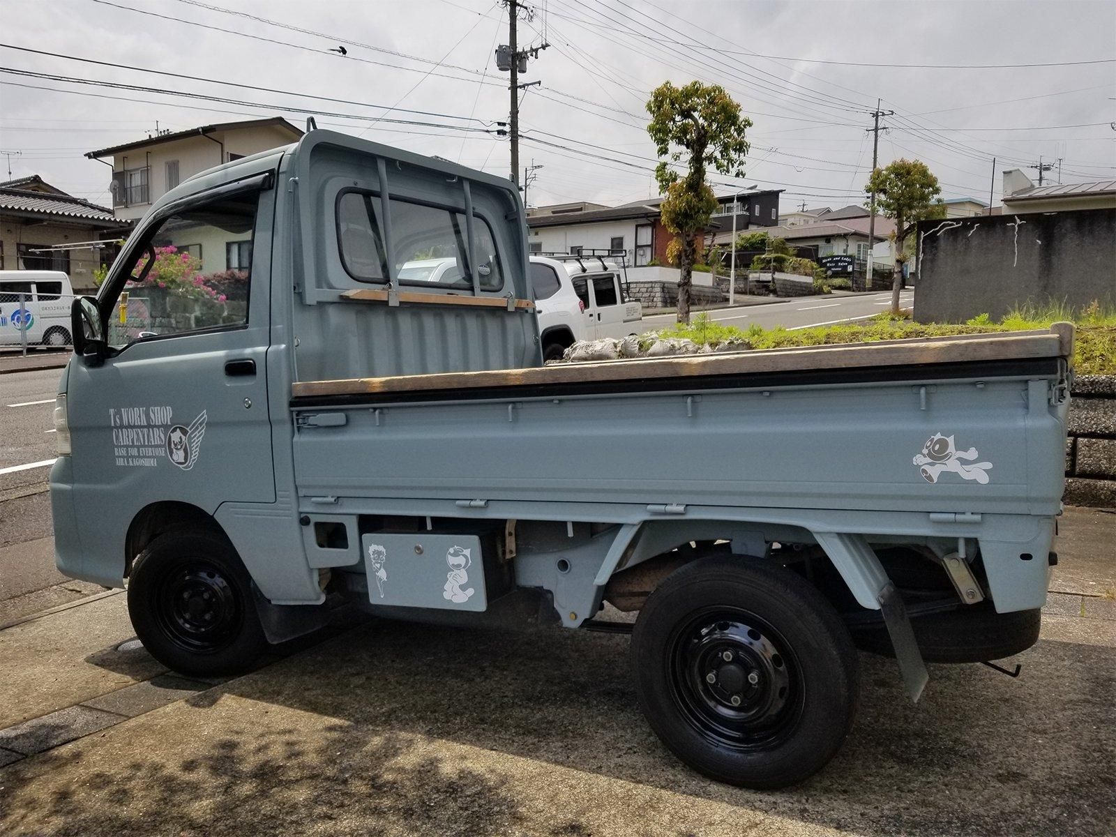 ハイゼットを自分で全塗装した事例(世田谷ベースカラー) - 刷毛（ハケ