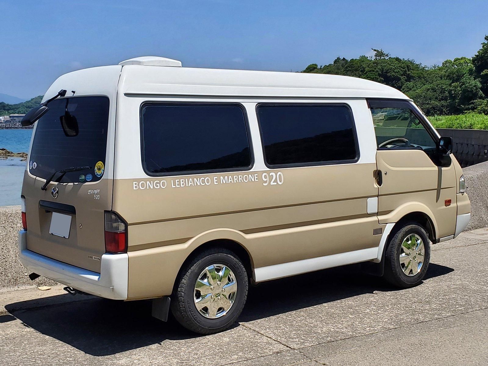 マツダ ボンゴをミルクティーベージュでオールペン！ - 刷毛（ハケ