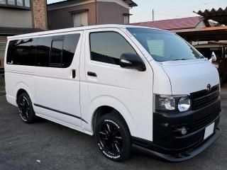 トヨタ ハイエースをマットホワイトでオールペン！