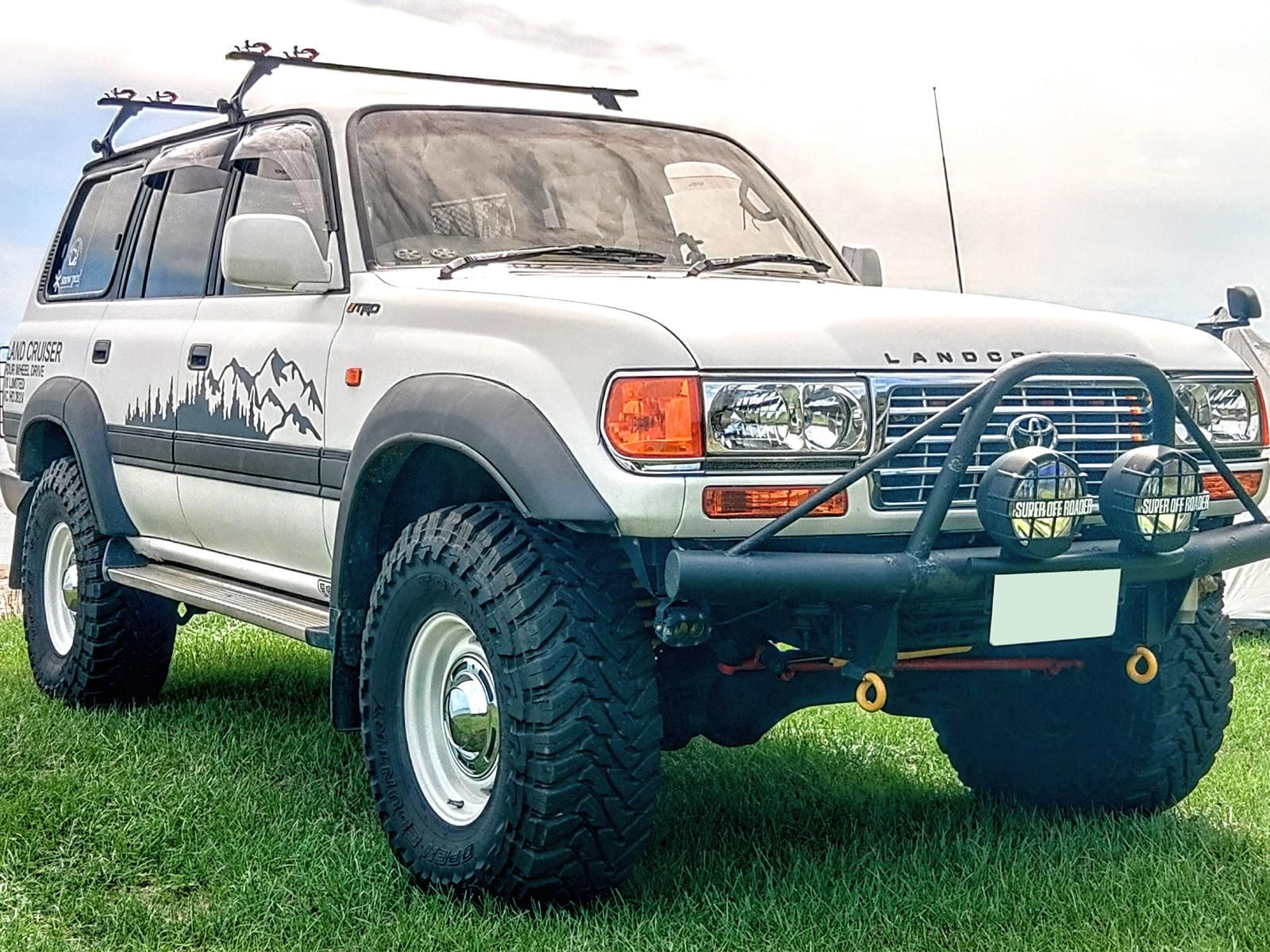 トヨタ ランドクルーザー80をマットホワイトでオールペン！ - 刷毛