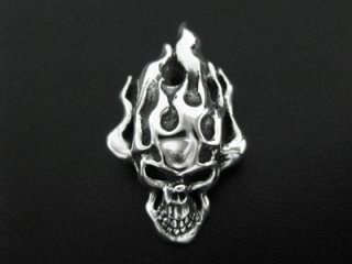 TRANSCORE Blaze Skull Pendant top