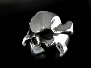 TRANSCOREPoison Skull Ring