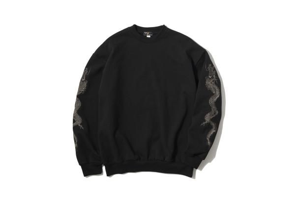 DORAGON EMBROIDERLY CREW SWEAT