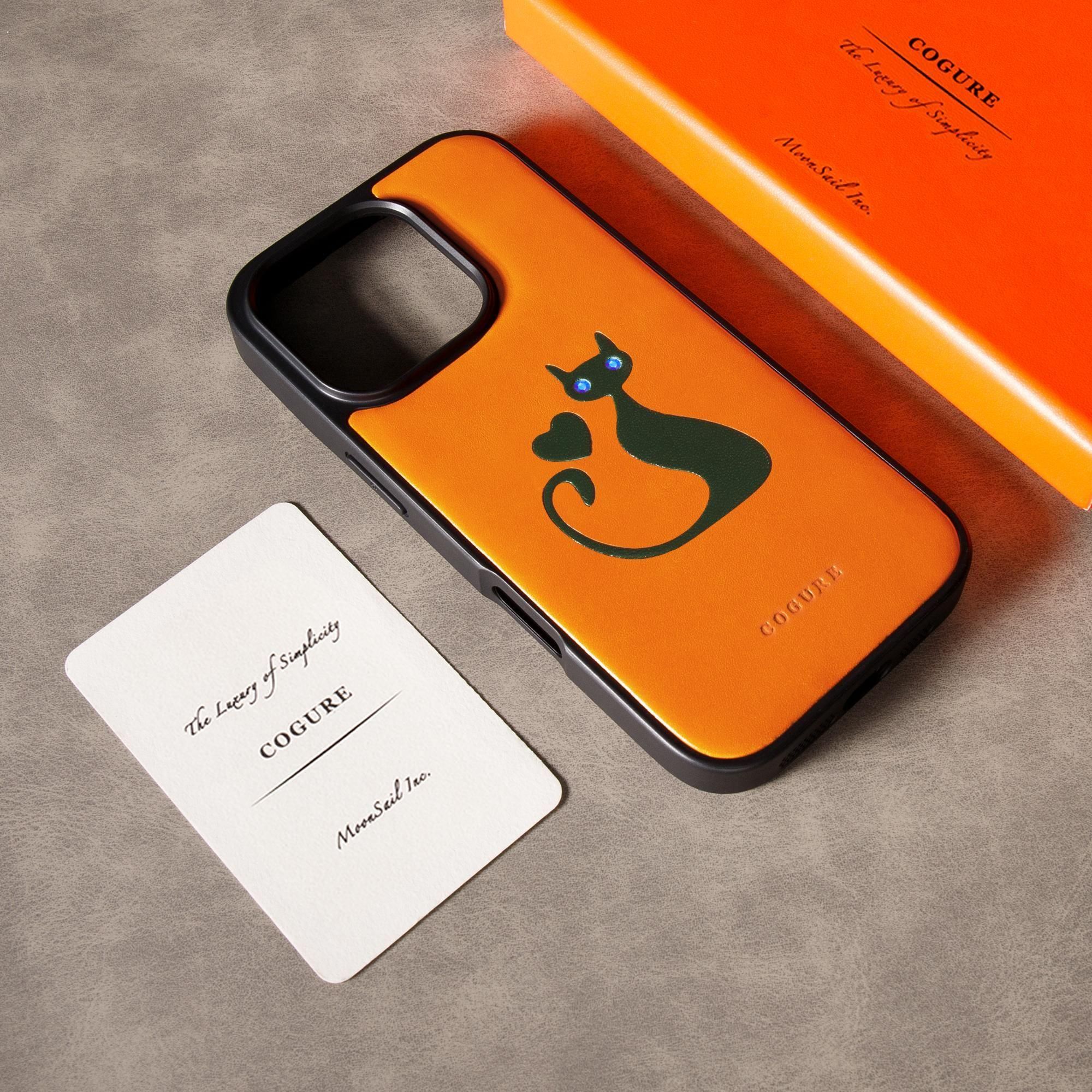 COTCatB iPhone 17 Pro ケース | 猫柄 サドルレザー & ダイヤモンド