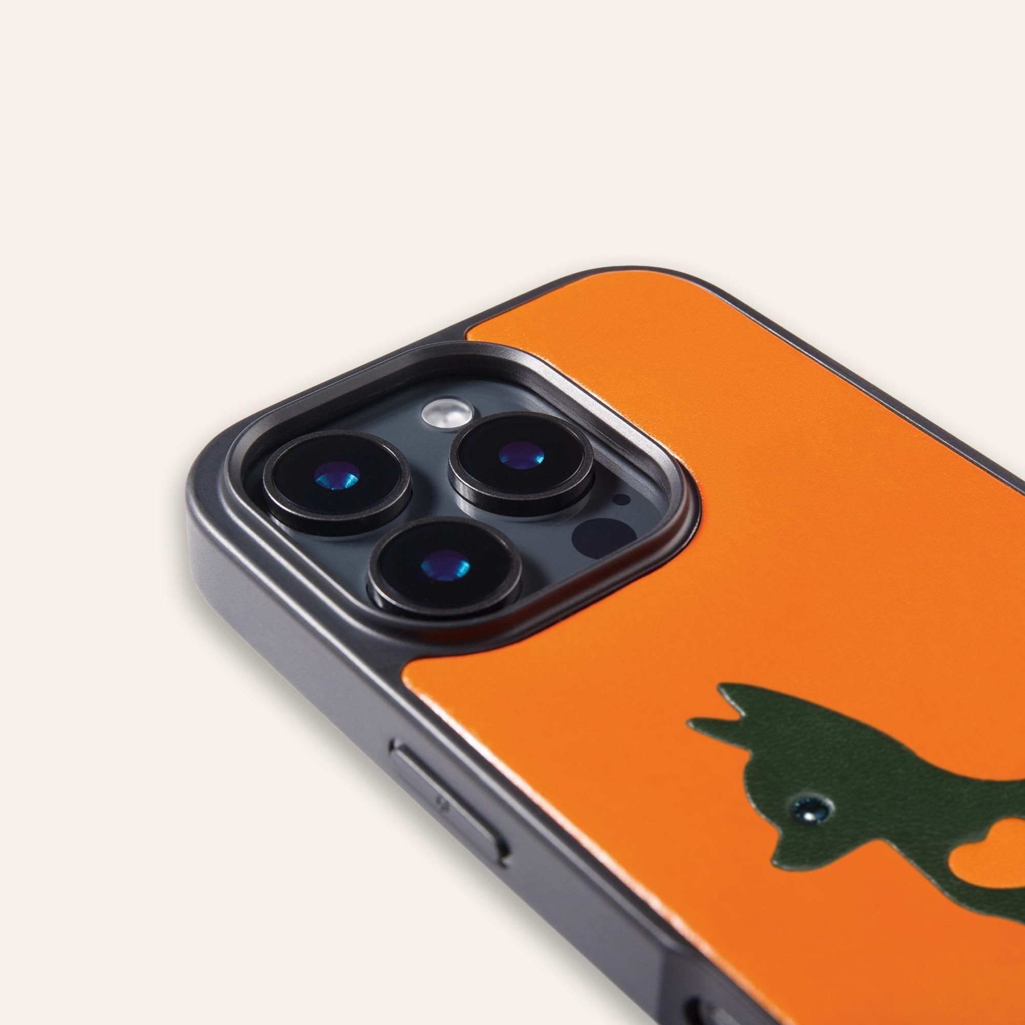 COTChi iPhone 17ケース | チワワ柄 - COGUREオンラインショップ