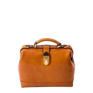 今の時代感を感じさせるデザインに ダレスバッグ特集