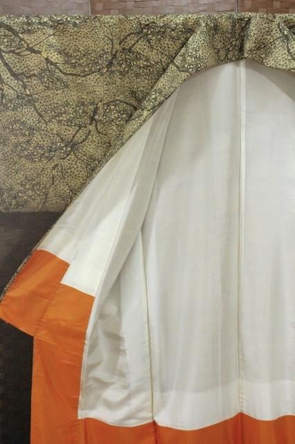 未着品 リサイクル紬 真綿紬 絣織り 麻ノ葉 緯双絣 洒落着物 黒