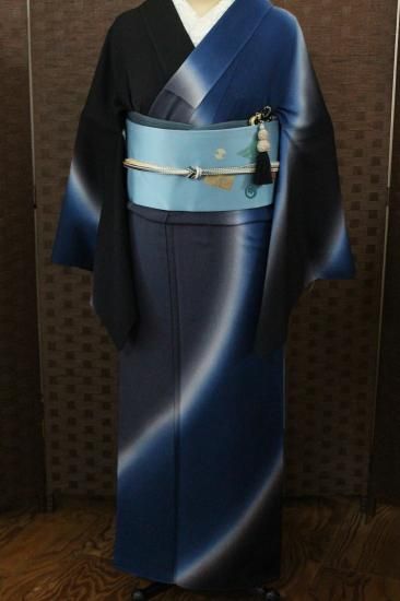 枝垂れ桜の訪問着〉秀品 SALE 黒 桜 トール 裄長め 月輪屋 着物