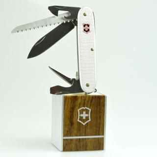 ビクトリノックス - ブッシュクラフト.jp|180日製品保証の ビクトリノックス - ブッシュクラフト.jp|180日製品保証の