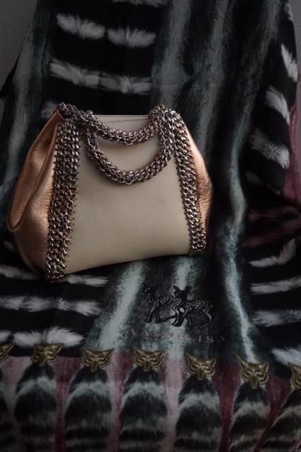 de Couture(デクチュール)2WAYチェーントートバッグSサイズ Ivory/PinkGold