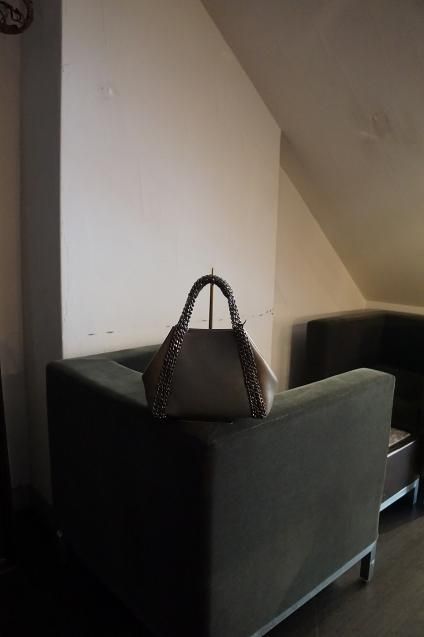 de Couture(デクチュール)2WAYチェーントートバッグSサイズ Grey/Brown