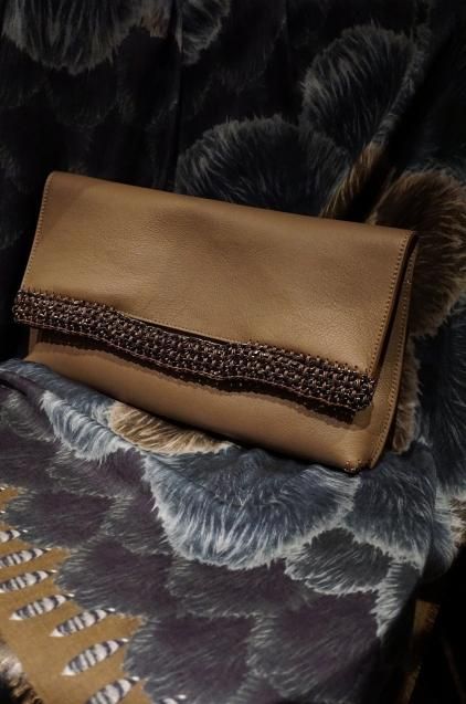 de Couture(デクチュール)レザークラッチバッグL 3WAY Brown
