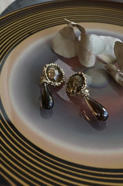 Small peacock Earrings(イヤリング)【OR1086 OTBR Smoky.Q】