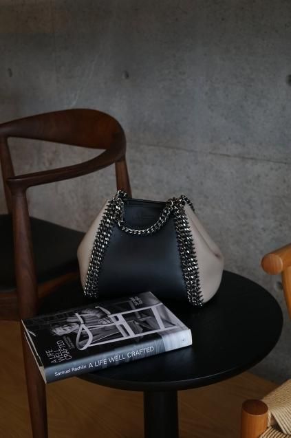 de Couture(デクチュール)2WAYチェーントートバッグSサイズ Black/Alabaster(Lightgreige)