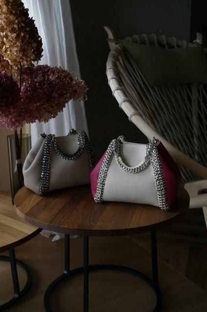 de Couture(デクチュール)2WAYチェーントートバッグSサイズ Ivory/Fuxia(pink)