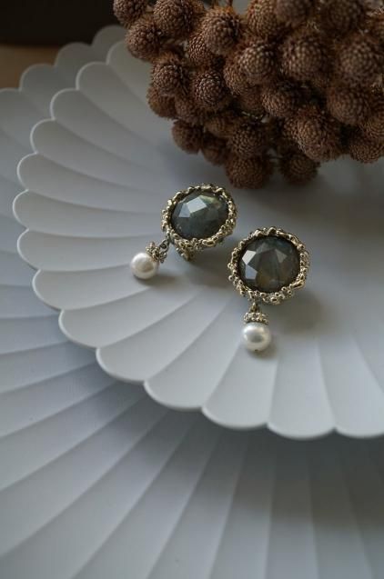 Small Crown Pieces (ピアス)[OR1087 OTAG Labradorite/Pearl