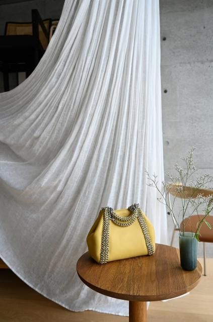 de Couture(デクチュール)2WAYチェーントートバッグSサイズ Yellow