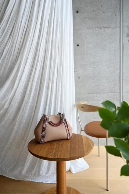 de Couture(デクチュール)2WAYチェーントートバッグSサイズ Beige/Red