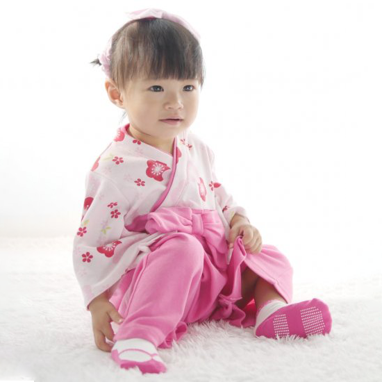 可愛い はかま風ロンパース カバーオール 女の子 赤 ピンク 袴風の簡単に着られるロンパースです 大正13年創業 田巻屋 オフィシャルオンラインショップ