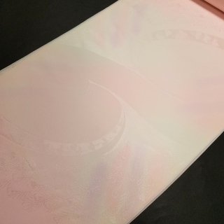 正絹長襦袢地 綸子 薄ピンク色ぼかし 魅力的な孔雀柄
