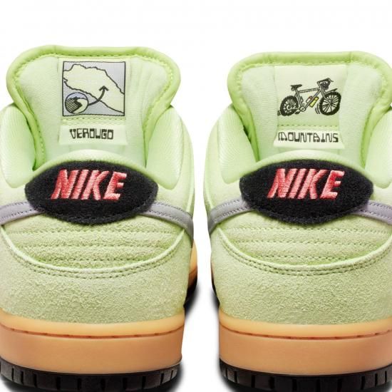 世界300足限定 NIKE × BSMNT DUNK LOW 希少　スニーカー 世界300足限定 NIKE × BSMNT DUNK LOW 希少 スニーカー - メルカリ